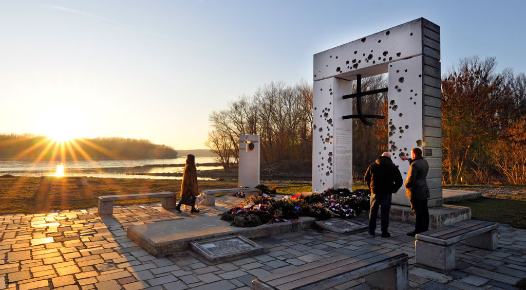 2. Iron curtain monument
