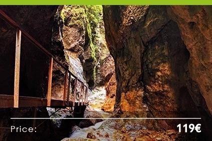 Hiking in a National park<BR><H4>A spectacular system of gorges and canyons "Jánošíkove diery"<H4>