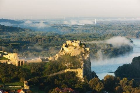 Trip-In-Slovakia-Danube-canoeing-DEVIN-CASTLE