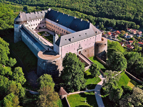 Red-stone-castle-in-Bratislava-region_Trip_in_Slovakia