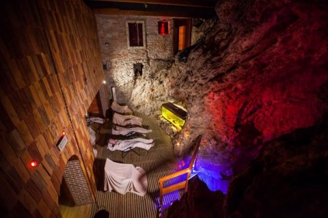 Thermal-spa-Slovakia-Sklene-Teplice-relaxation